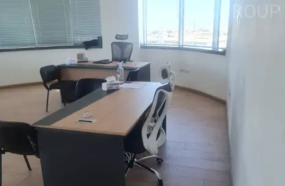 طابق كامل - استوديو - 4 حمامات للايجار في شارع ال ٩٠ الجنوبي - شارع التسعين الجنوبي - التجمع الخامس - مدينة القاهرة الجديدة - القاهرة