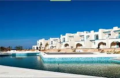 Chalet - 2 Bedrooms - 2 Bathrooms for sale in Mountain View - Ras Al Hekma - North Coast