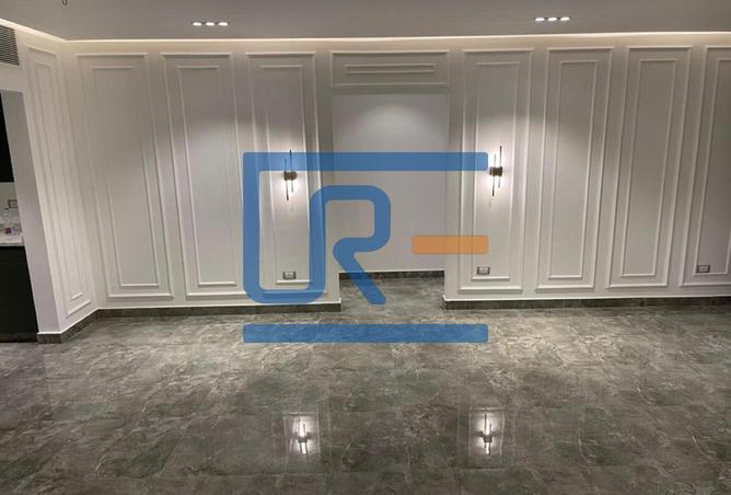 8033969 - Property Image 3