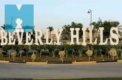 Villa - 3 Bedrooms - 3 Bathrooms for sale in Beverly Hills - Sheikh Zayed Compounds - Sheikh Zayed City - Giza