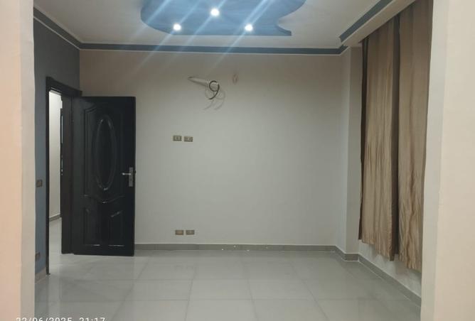 8027428 - Property Image 2