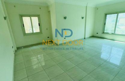 Apartment - 3 Bedrooms - 2 Bathrooms for rent in Al Gezira St. - South Investors Area - New Cairo City - Cairo