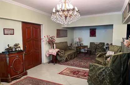 شقة - 3 غرف نوم - 1 حمام للبيع في شارع ابو الفدا - الزمالك - القاهرة