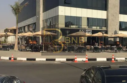 محل تجاري - استوديو - 1 حمام للايجار في محور محمد نجيب - المستثمرين الشمالية - مدينة القاهرة الجديدة - القاهرة