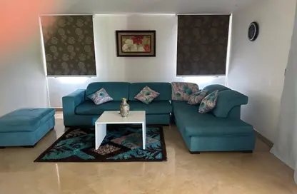 فيلا - 5 غرف نوم - 5 حمامات للايجار في مراسي - سيدي عبد الرحمن - الساحل الشمالي
