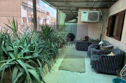 Apartment - 3 Bedrooms - 2 Bathrooms for sale in Shagaret Al Dor St. - Zamalek - Cairo