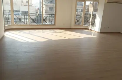 شقة - 3 غرف نوم - 3 حمامات للايجار في شارع عمر بن الخطاب - الماظة - مصر الجديدة - القاهرة