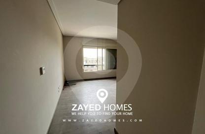 شقة - غرفة نوم - 2 حمامات للايجار في نيو جيزة - طريق مصر اسكندرية الصحراوي - مدينة 6 أكتوبر - الجيزة
