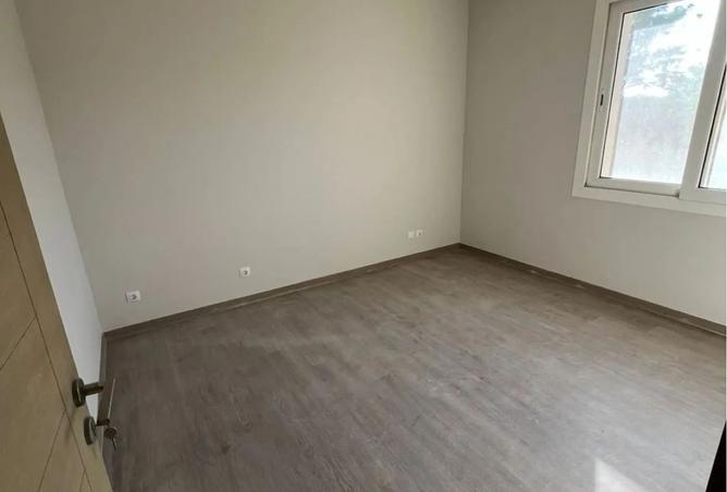 8239348 - Property Image 3