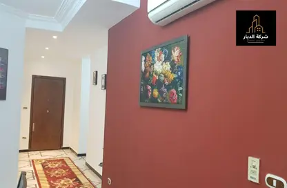 شقة - 4 غرف نوم - 3 حمامات للايجار في شارع المساحه - الدقي - الجيزة
