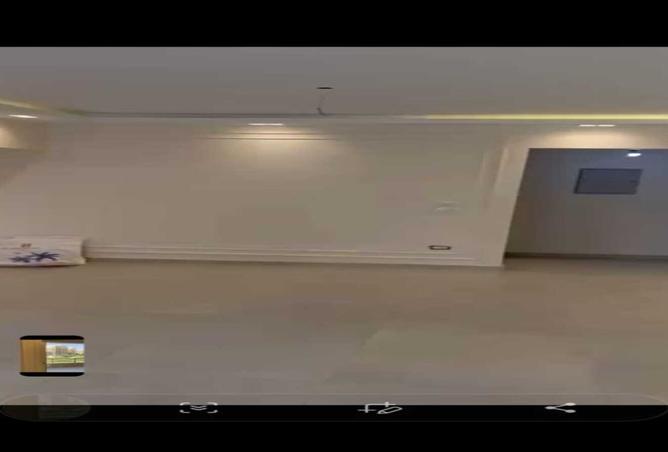 8040429 - Property Image 3