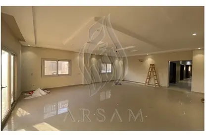 شقة - 3 غرف نوم - 3 حمامات للبيع في شارع دكتور احمد عكاشة - البنفسج 6 - البنفسج - مدينة القاهرة الجديدة - القاهرة