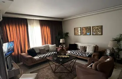 شقة - 2 غرف نوم - 2 حمامات للبيع في فيلدج جيت - المستثمرين الجنوبية - مدينة القاهرة الجديدة - القاهرة