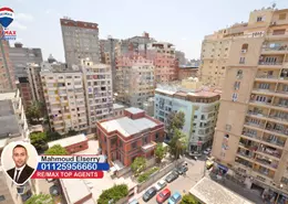 Apartment - 3 Bedrooms - 2 Bathrooms for sale in Branched From Omar Al Mokhtar St. - Janaklees - Hay Sharq - Alexandria