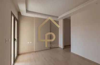 Apartment - 3 Bedrooms - 3 Bathrooms for sale in Village West - Sheikh Zayed Compounds - Sheikh Zayed City - Giza