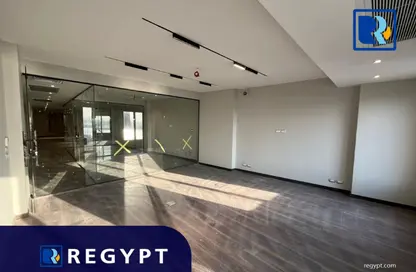 Full Floor - Studio - 7 Bathrooms for rent in Cornish El Nile St. - Maadi - Hay El Maadi - Cairo