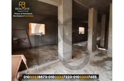 منزل مزدوج - 5 غرف نوم - 7 حمامات للبيع في شارع دكتور علي لطفي - الحي الثالث - الشيخ زايد - الجيزة
