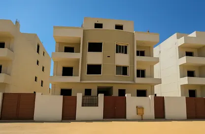 شقة - 3 غرف نوم - 2 حمامات للبيع في السياحية الاولى - التوسعات الشمالية - مدينة 6 أكتوبر - الجيزة