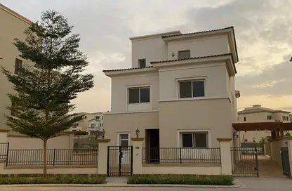 فيلا - 4 غرف نوم - 5 حمامات للايجار في سيليستا هيلز - اب تاون كايرو - المقطم - القاهرة