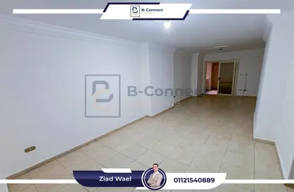 شقة - 3 غرف نوم - 1 حمام للايجار في شارع أحمد باشا ترك - فلمنج - حي شرق - الاسكندرية