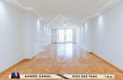 Apartment - 3 Bedrooms - 3 Bathrooms for rent in Abo Qir St. - Sporting - Hay Sharq - Alexandria