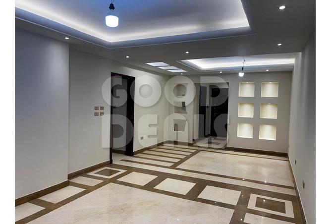 8317940 - Property Image 2