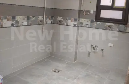 Apartment - 3 Bedrooms - 2 Bathrooms for sale in Abdel Salam Aref St. - Laurent - Hay Sharq - Alexandria