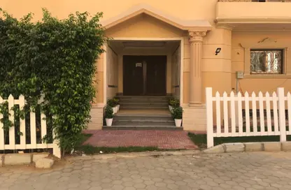 Apartment - 3 Bedrooms - 2 Bathrooms for sale in South Investors Area - New Cairo City - Cairo
