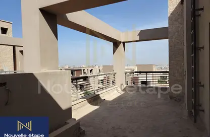 Villa - 4 Bedrooms - 4 Bathrooms for sale in New Giza - Cairo Alexandria Desert Road - 6 October City - Giza