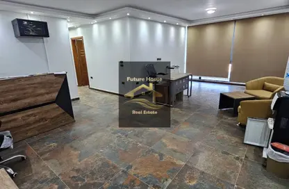 Office Space - Studio - 2 Bathrooms for rent in Rayhanah Plaza - Zahraa El Maadi - Hay El Maadi - Cairo