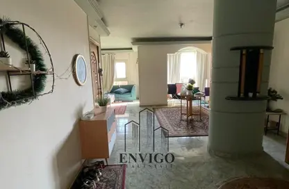 شقة - 2 غرف نوم - 2 حمامات للبيع في شارع احمد حسن الزيات - الحديقة الدولية - الحي السابع - مدينة نصر - القاهرة