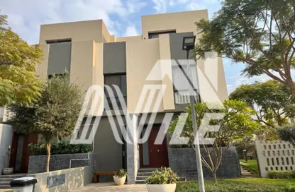 Townhouse - 3 Bedrooms - 3 Bathrooms for sale in Al Burouj Compound - El Shorouk Compounds - Shorouk City - Cairo