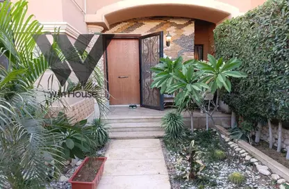 Townhouse - 4 Bedrooms - 4 Bathrooms for sale in Royal Meadows - Sheikh Zayed Compounds - Sheikh Zayed City - Giza