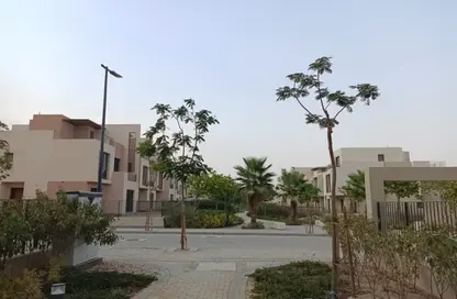 Townhouse - 3 Bedrooms - 4 Bathrooms for sale in Sodic East - 6th District - New Heliopolis - Cairo