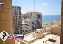 Apartment - 3 Bedrooms - 3 Bathrooms for sale in Abdel Salam Aref St. - Laurent - Hay Sharq - Alexandria