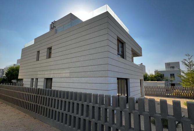 8048420 - Property Image 3
