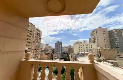 Apartment - 3 Bedrooms - 1 Bathroom for sale in Bolkly - Hay Sharq - Alexandria