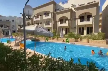 شاليه - 3 غرف نوم - 2 حمامات للبيع في لاسيرينا بالم بيتش - العين السخنة - السويس