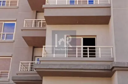 Apartment - 3 Bedrooms - 2 Bathrooms for sale in Rock Vera - 5th Settlement Compounds - The 5th Settlement - New Cairo City - Cairo