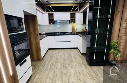 Apartment - 3 Bedrooms - 3 Bathrooms for rent in Stone Residence - 5th Settlement Compounds - The 5th Settlement - New Cairo City - Cairo