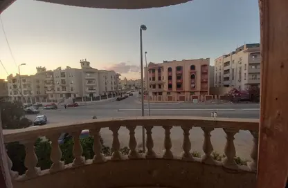 Apartment - 3 Bedrooms - 2 Bathrooms for sale in Al Mohandes Ahmed Kamal Hamdy St. - 16th District - Sheikh Zayed City - Giza