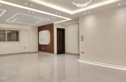 مساحات مكتبية - استوديو - 3 حمامات للايجار في شارع ابو داوود الظاهري - المنطقة السادسة - مدينة نصر - القاهرة