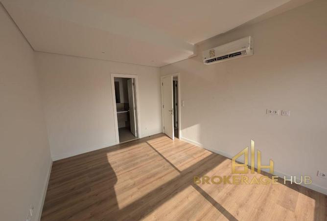 8202246 - Property Image 3