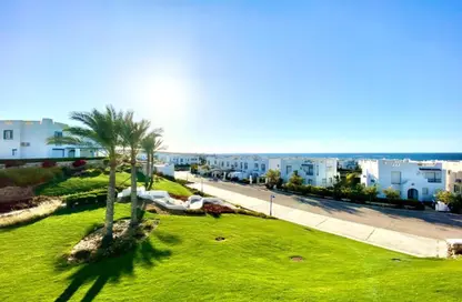 Penthouse - 3 Bedrooms - 4 Bathrooms for sale in Mountain View - Ras Al Hekma - North Coast