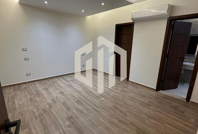 8035590 - Property Image 3