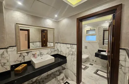 فيلا - 3 غرف نوم - 5 حمامات للبيع في رويال سيتي - كمبوندات الشيخ زايد - الشيخ زايد - الجيزة