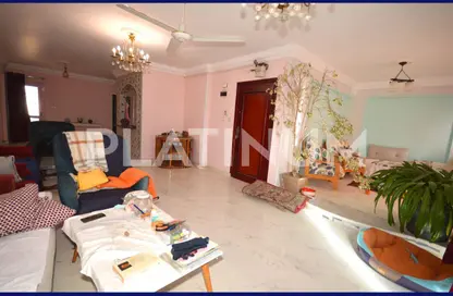 Apartment - 2 Bedrooms - 1 Bathroom for sale in Kafr Abdo St. - Kafr Abdo - Roushdy - Hay Sharq - Alexandria