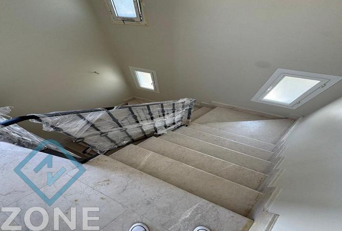 8075332 - Property Image 2
