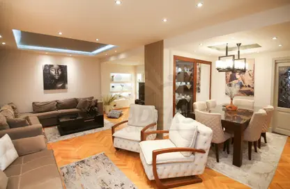 Apartment - 2 Bedrooms - 2 Bathrooms for sale in Abd Al Hameed El Deeb St. - Tharwat - Hay Sharq - Alexandria