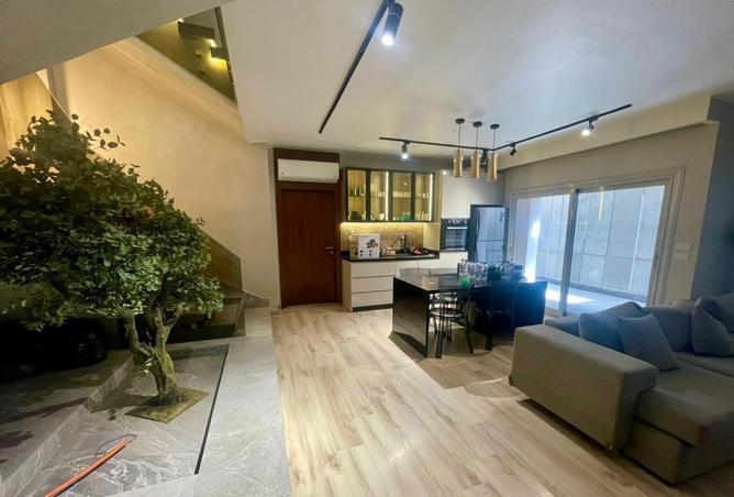 8253105 - Property Image 2